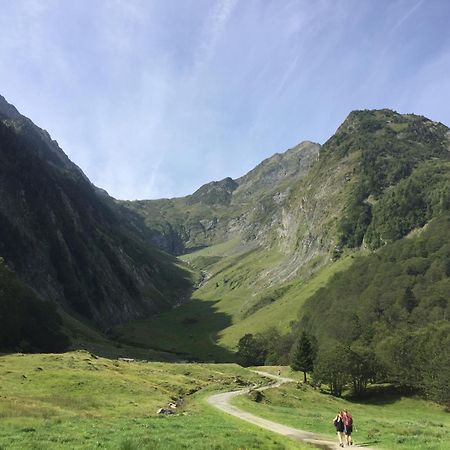 Les Meubles De Luchon - L'Echappee Verte - Centre Luchon, Calme, Wifi Bagneres-de-Luchon Экстерьер фото