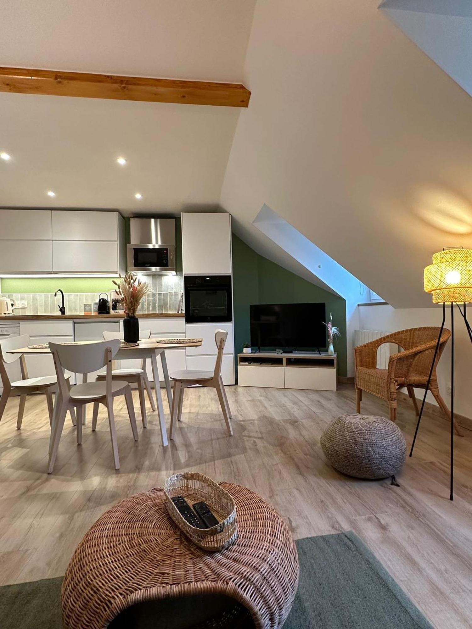 Les Meubles De Luchon - L'Echappee Verte - Centre Luchon, Calme, Wifi Bagneres-de-Luchon Экстерьер фото
